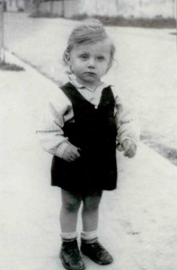 Feivel Wolgelernter, about one year old, beginning of 1942 