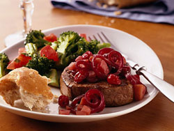 Beef Medallions with Pear-Cranberry Relish