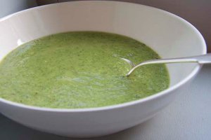 Broccoli, Garlic and Olive Oil Soup