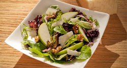 Mesclun Salad with Apples and Sweet Champagne Vinaigrette