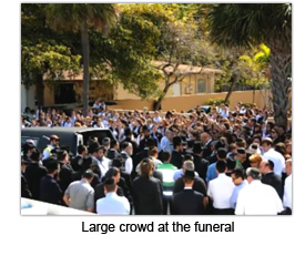 Large crowd at the funeral