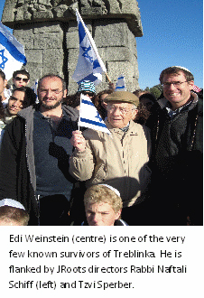 Edi Weinstein (centre) is one of the very few know survivors of Treblinka. His is flanked by JRoots directors Rabbi Naftali Schiff (left) and Tzvi Sperber.