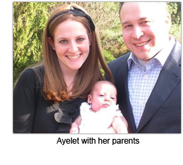 Ayelet with her parents